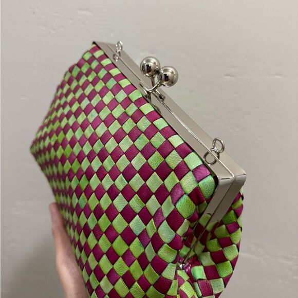 Colocrblock Woven Cowhide Handmade Metal Frame & Kisslock Box Bag,  Crossbody - Picture 9 of 12